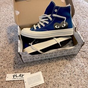 Dark blue COMME des GARÇONS x Converse high top sneakers